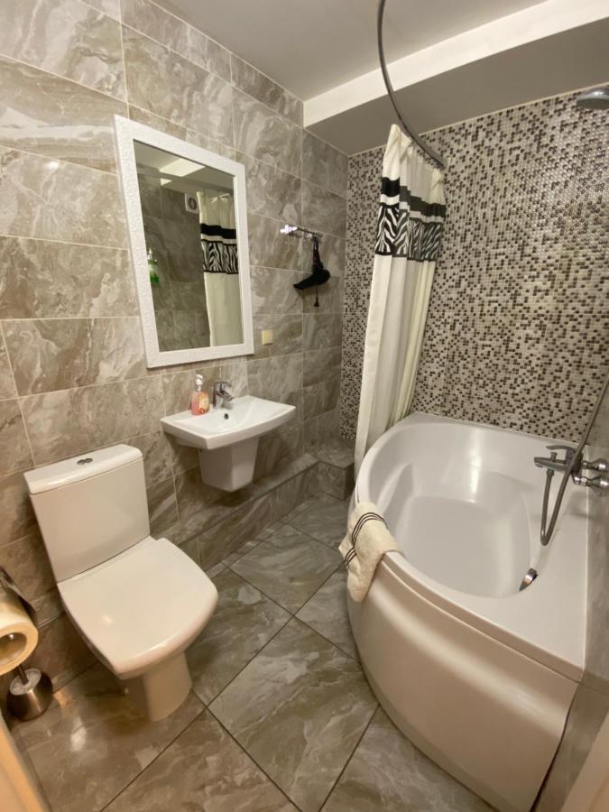 קייב Apartment On Prospiekt Pobiedy 18 מראה חיצוני תמונה