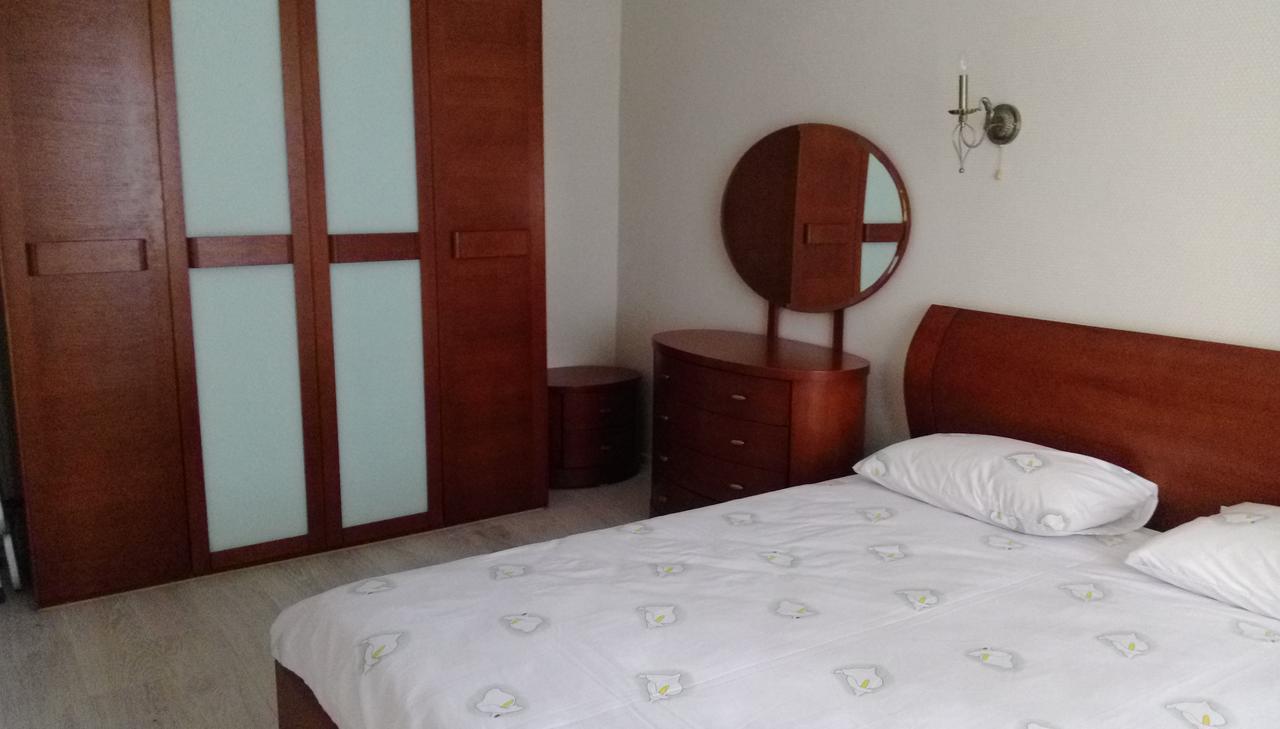 קייב Apartment On Prospiekt Pobiedy 18 מראה חיצוני תמונה