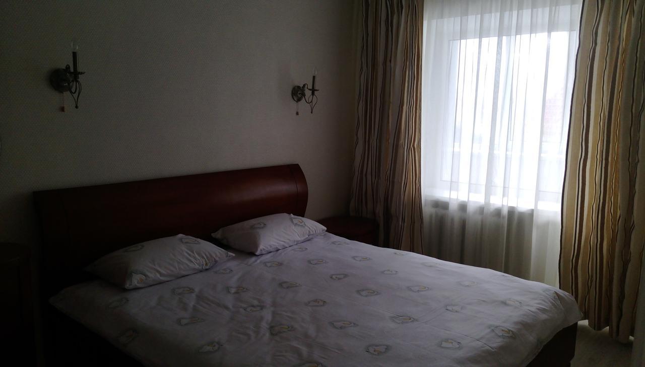 קייב Apartment On Prospiekt Pobiedy 18 מראה חיצוני תמונה