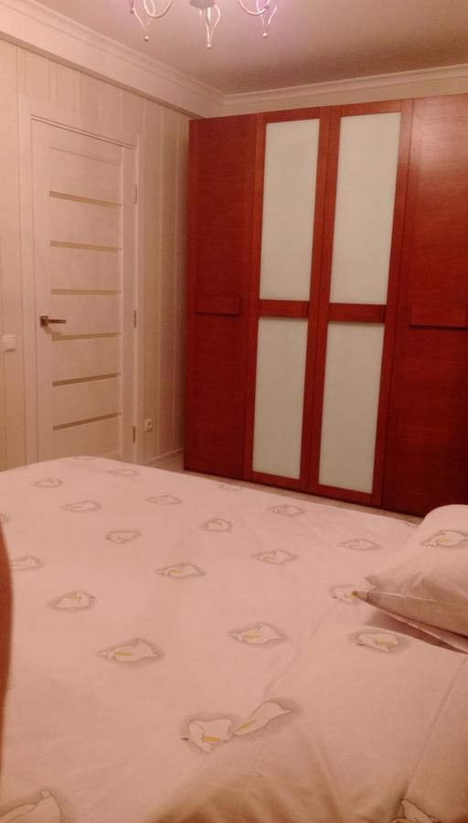 קייב Apartment On Prospiekt Pobiedy 18 מראה חיצוני תמונה